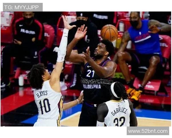 鹈鹕与火箭激战正酣文字直播全程回顾精彩瞬间与战术分析 鹈鹕与火箭激战正酣文字直播全程回顾精彩瞬间与战术分析