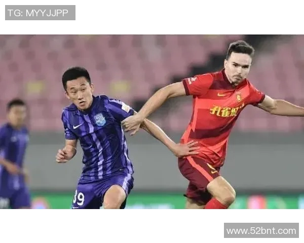 亚洲杯激战新加坡与中国队争锋相对谁能笑到最后引发球迷热议