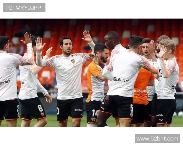 广州恒大迎战西甲劲旅埃瓦尔力争在主场延续胜利势头