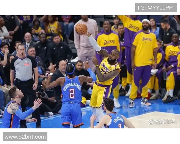 湖人对决热火激战正酣球迷期待精彩瞬间与巅峰对决